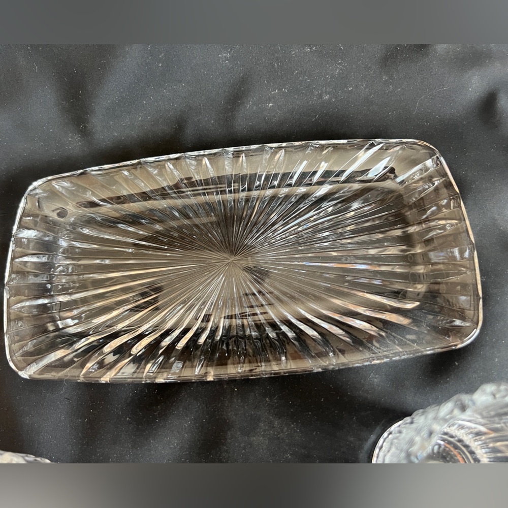 Mikasa Royal Suite Cut Crystal Covered Sugar Bowl ,Creamer , and Tray - Picture 6 of 7